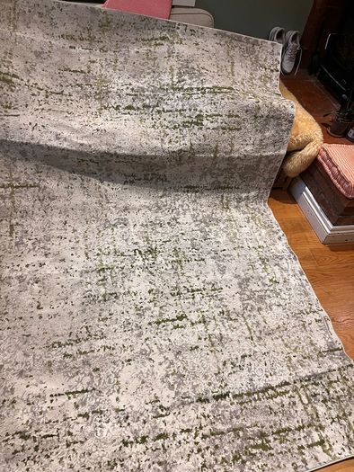 Green and Cream Rug - 200 x 290 cm
