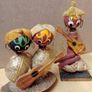 Vintage shell-art souvenir musicians Image 4