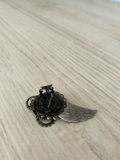 Handmade steampunk sizeable ring
