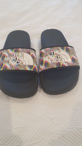 Boys Northface sliders
