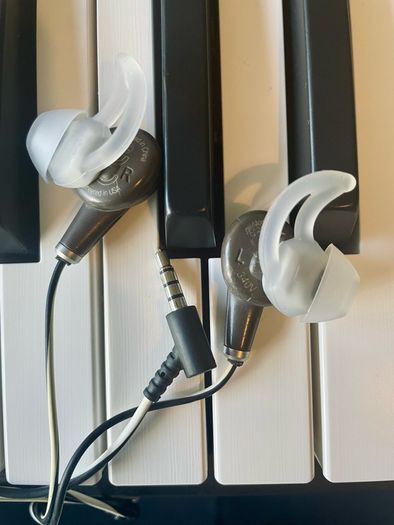 BOSE QC20 earphone (re-cable mortified)