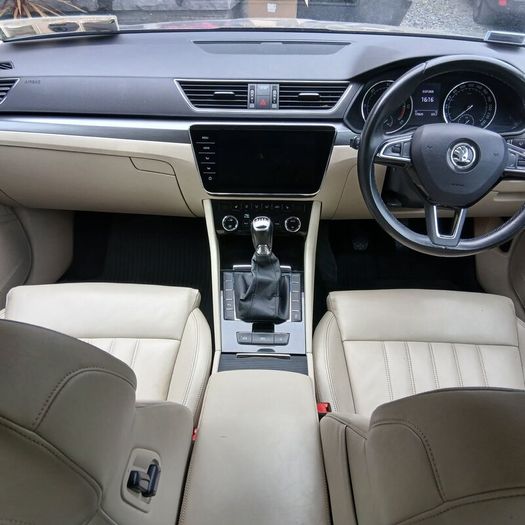 Skoda Superb Style 2018 1.6L Diesel  with tow bar