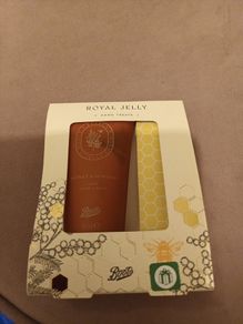Royal Jelly hand cream treat pack