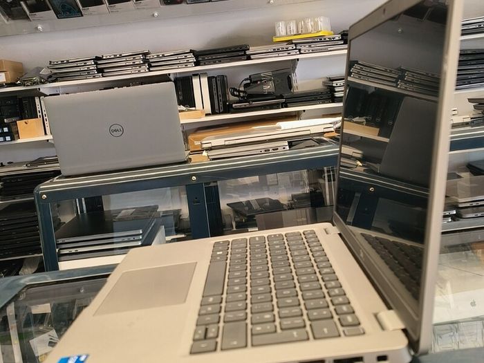 Dell Latitude Laptop 14 inch 5430 8GB RAM 500GB NVMe Intel i5-1245U (12th Gen) Windows 11 Pro (SALE PRICE)