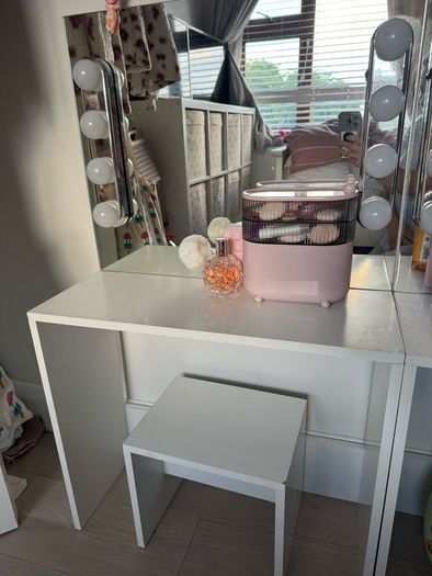 dressing table kids