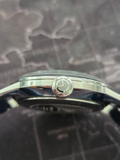 Merkur (Thin UFO) Manual Mechanical Mens Watch