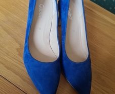 Royal blue suede shoes size 7.5