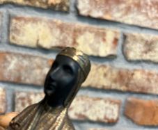 figurine