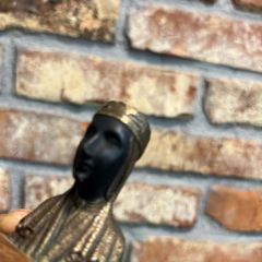figurine
