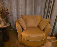 Swivel chair