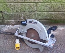 Makita 9 Inch Circular Saw