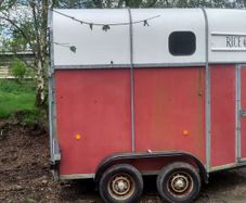 richardson horse trailer