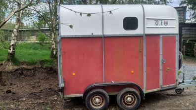 richardson horse trailer
