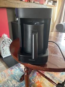 Haier Multi-Beverage Hot Drinks Machine & Frother, I-Master Series 5 All-in-One Coffee Machine & Hot Drinks with Accessories, hOn App, Black [HMB5A]