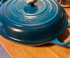Le Creuset cast iron casserole dish 30cm and teapot