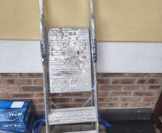 Step ladder