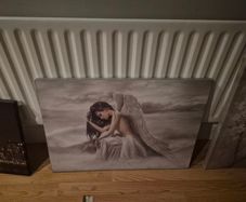 Picture of sitting Angel with wings