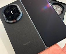 Huawei Mate X7 fold