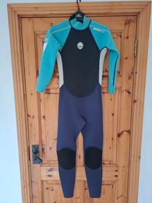 Wetsuit