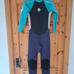 Wetsuit
