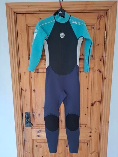 Wetsuit