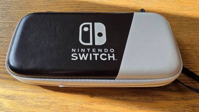 Nintendo Switch Case