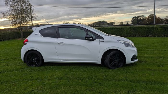 2015 Peugeot 208