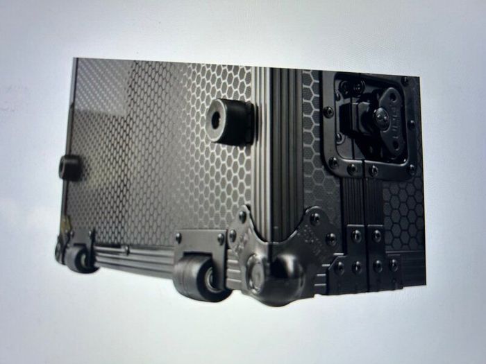 Reduced Reduced Opus Quad And Flight Case