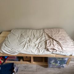 raised dog bed