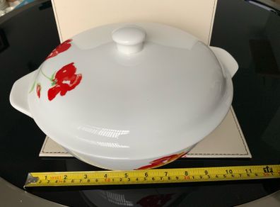 Aynsley Meadow serving bowl with lid