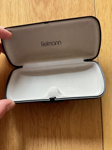 Lightweight glasses case
