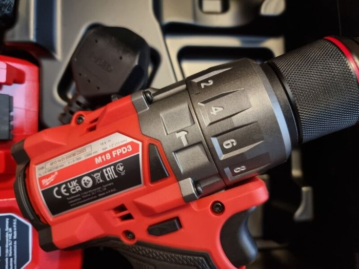Milwaukee M18FPD3 Fuel Gen 4 Combi Drill Kit