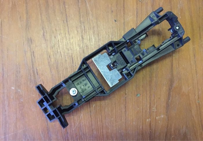 RH Front Door Handle Support (Mercedes C Class W203)