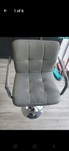 Kitchen / Bar Chair Grey swivel