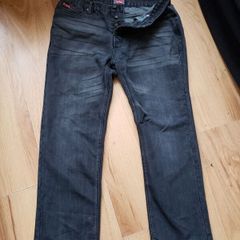 Lee cooper
