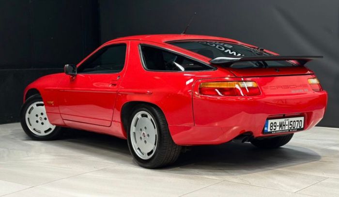 Porsche 928 S4 5.0 V8 Automatic
