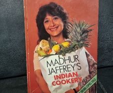 Cookery  Madhur Jaffrey's Indian Cookery (Paperback)