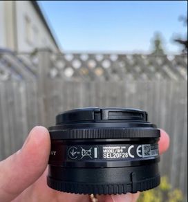 Sony Sel20f28