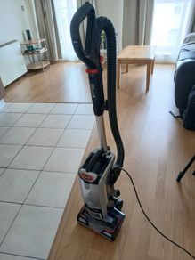 Shark Hoover / Vacuum Cleaner