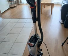 Shark Hoover / Vacuum Cleaner