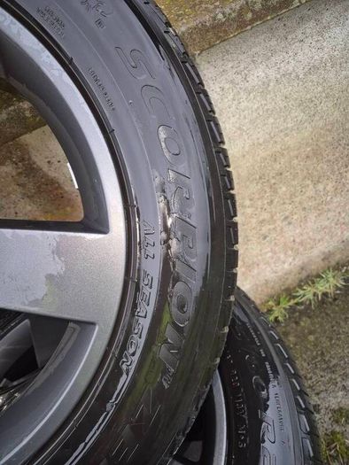 Defender 20" Alloys and tyres as new