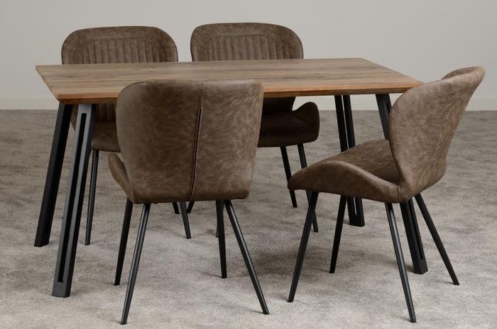 Quebec Straight Edge Dining Set