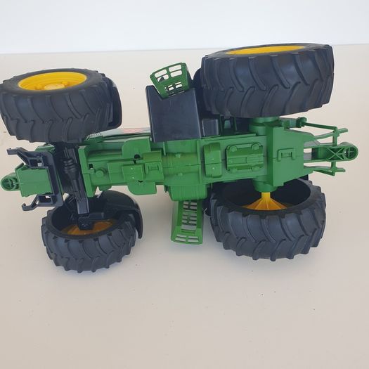John Deere 6920 toy tractor Bruder