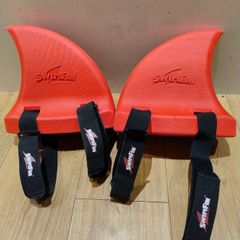Shark fin buoyancy aid