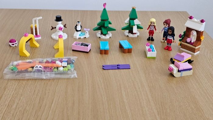 Lego Friends Snow Resort Ski Lift (41324)
