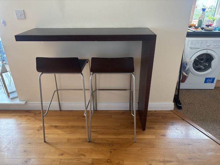 breakfast bar