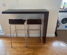 breakfast bar