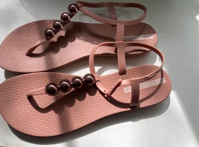 New Ipamema Sandals