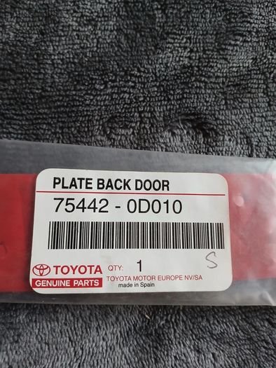 Genuine Toyota Yaris 1999-2005,part 75442-0d010 (plate, Back Door Name, No.2)