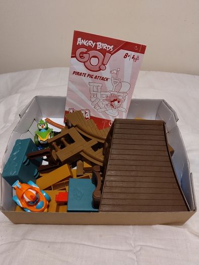 Angry Birds Go! Jenga Pirate Pig Attack Game